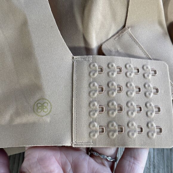 NWOT HONEYLOVE CROSSOVER WIRELESS BRA SAND Nude Removable Inserts 36DDD - Picture 3 of 8